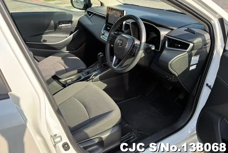 Toyota Corolla Touring in White for Sale Image 5