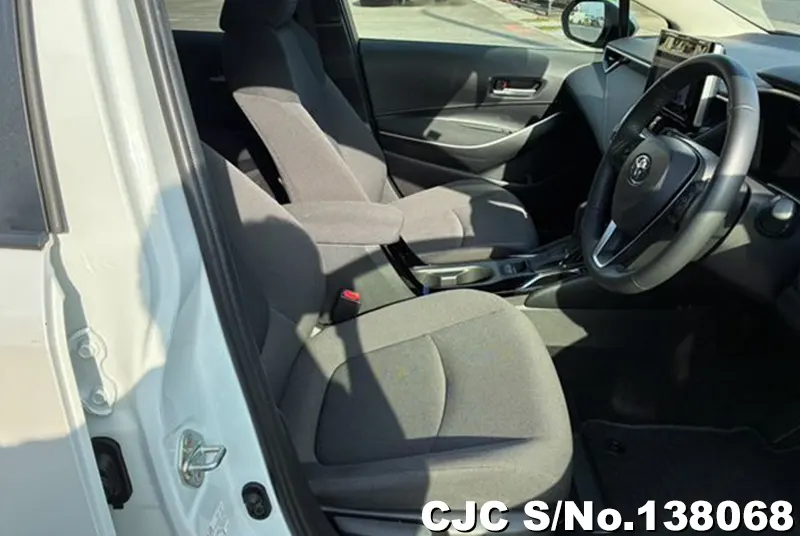 Toyota Corolla Touring in White for Sale Image 6