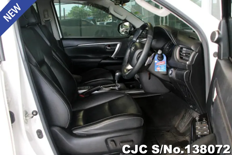 Toyota Fortuner in White for Sale Image 4