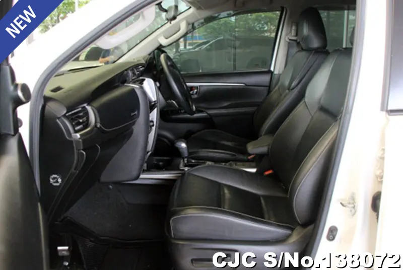 Toyota Fortuner in White for Sale Image 5