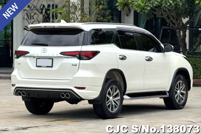 Toyota Fortuner in White for Sale Image 2