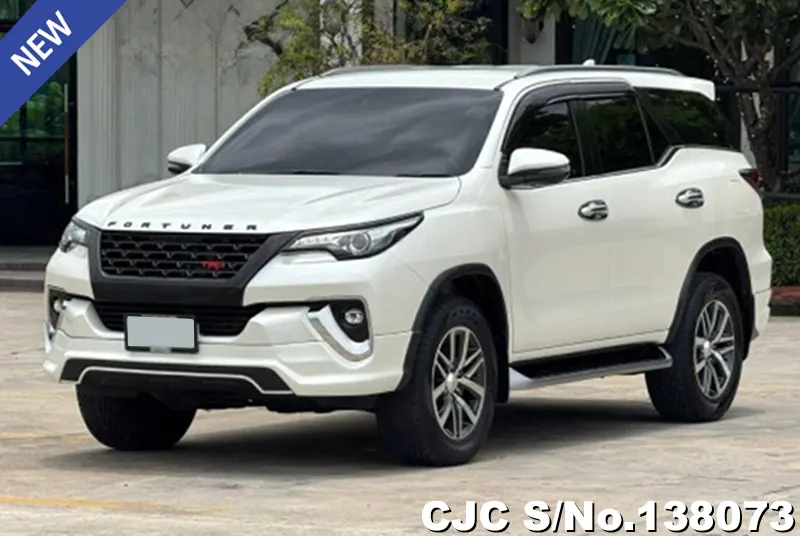Toyota Fortuner in White for Sale Image 3