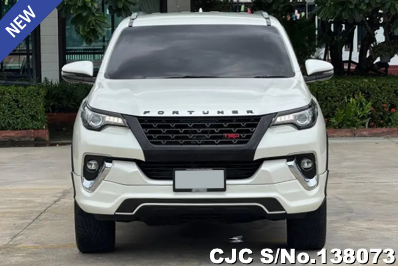 Toyota Fortuner in White for Sale Image 4