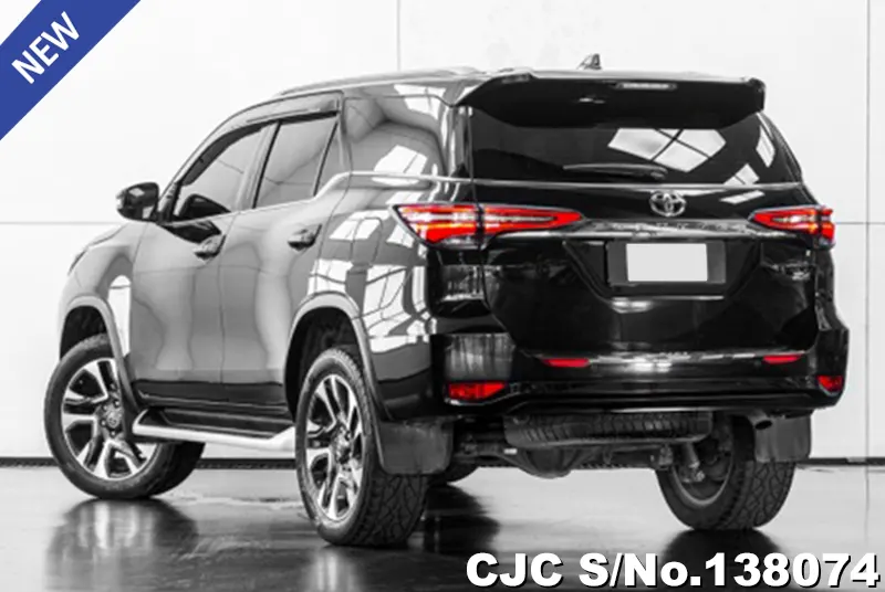 Toyota Fortuner in Black for Sale Image 1