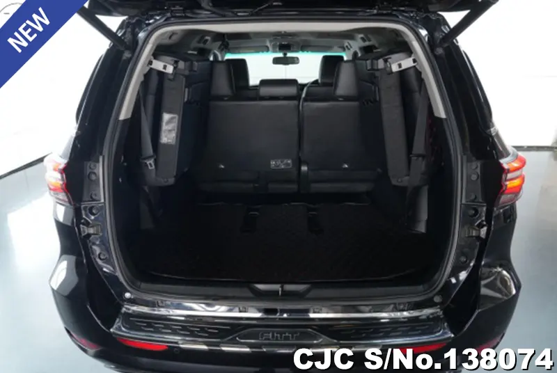 Toyota Fortuner in Black for Sale Image 6