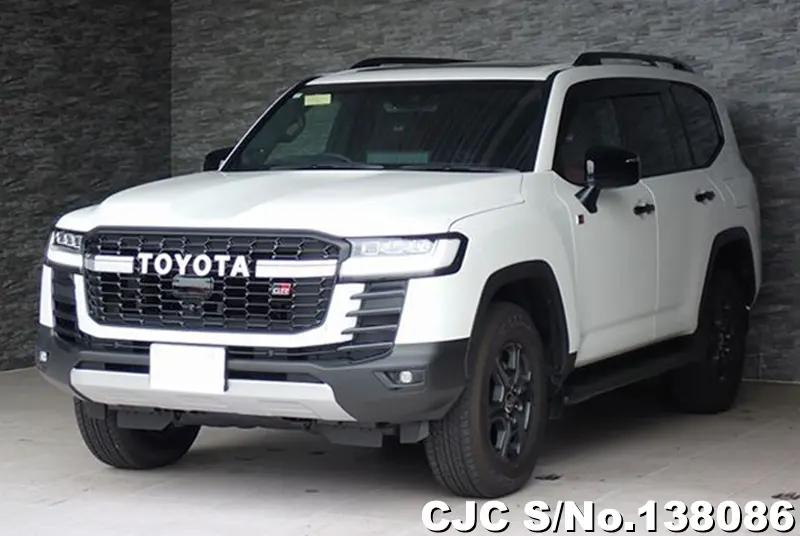 Toyota Land Cruiser in Pearl for Sale Image 2