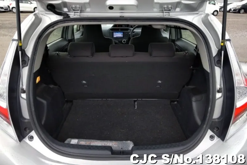 Toyota Aqua in Silver for Sale Image 5