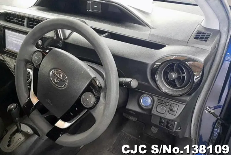 Toyota Aqua in Black for Sale Image 8