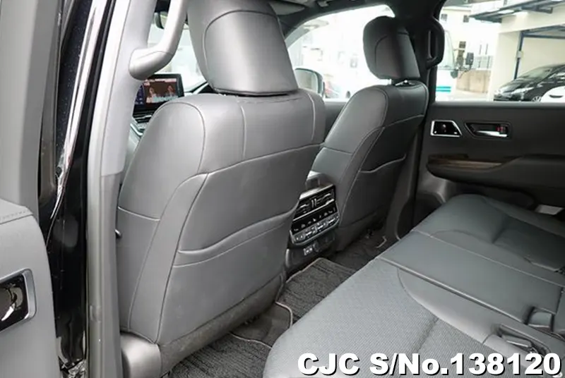 Toyota Land Cruiser in Black for Sale Image 18