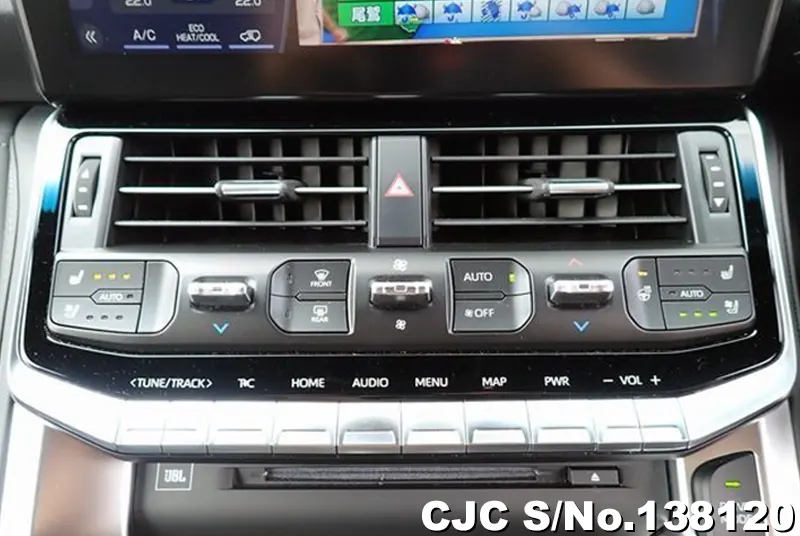 Toyota Land Cruiser in Black for Sale Image 25