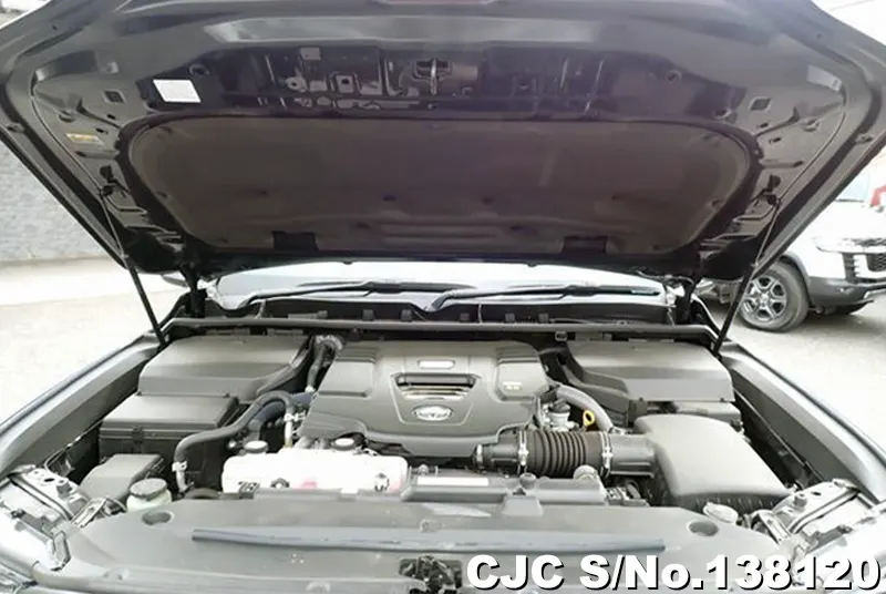 Toyota Land Cruiser in Black for Sale Image 28