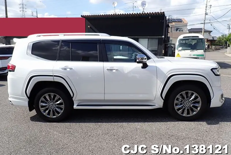 Toyota Land Cruiser in Pearl for Sale Image 6