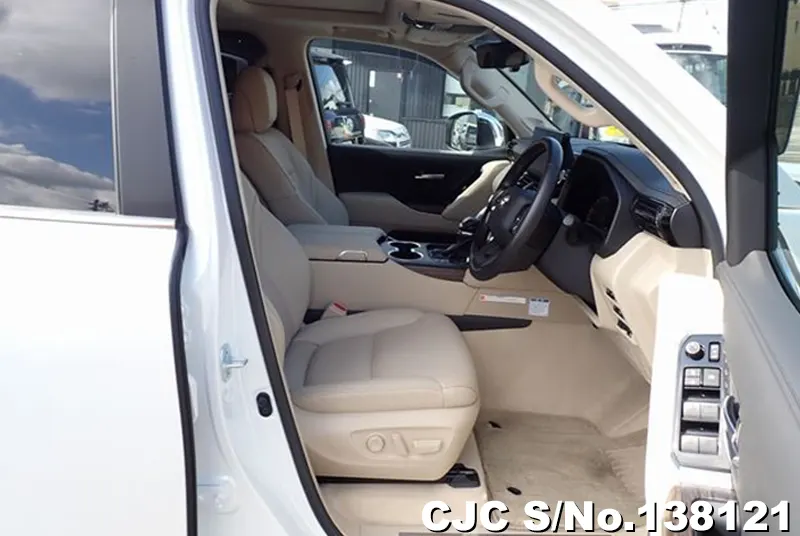 Toyota Land Cruiser in Pearl for Sale Image 9