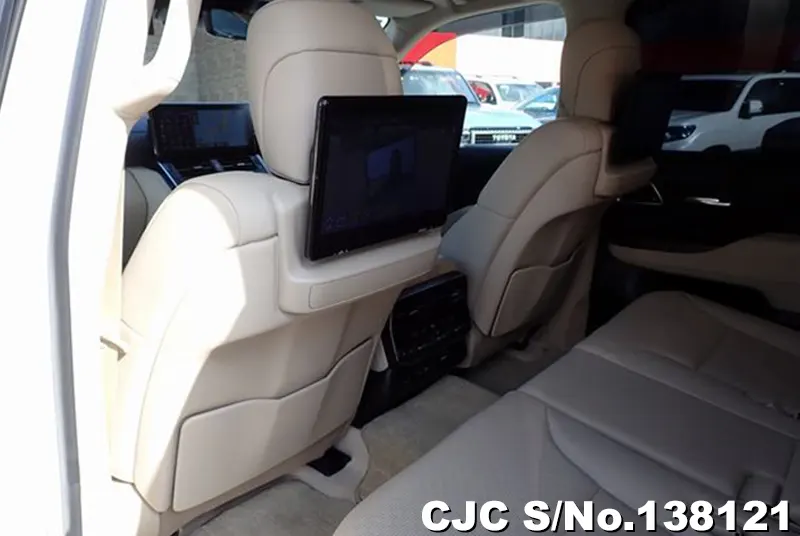 Toyota Land Cruiser in Pearl for Sale Image 12