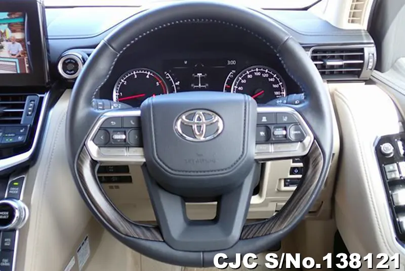 Toyota Land Cruiser in Pearl for Sale Image 14