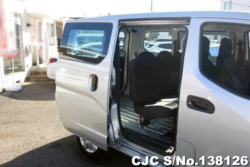 Nissan NV200 in Silver for Sale Image 8