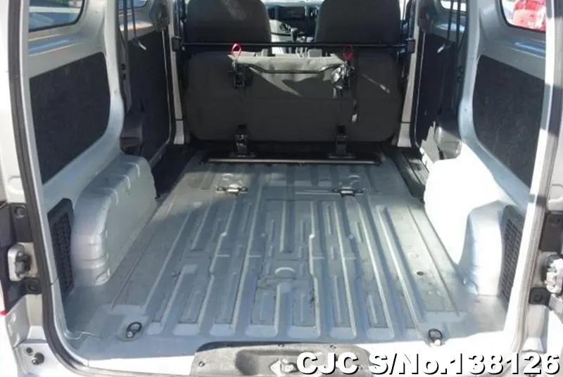 Nissan NV200 in Silver for Sale Image 11