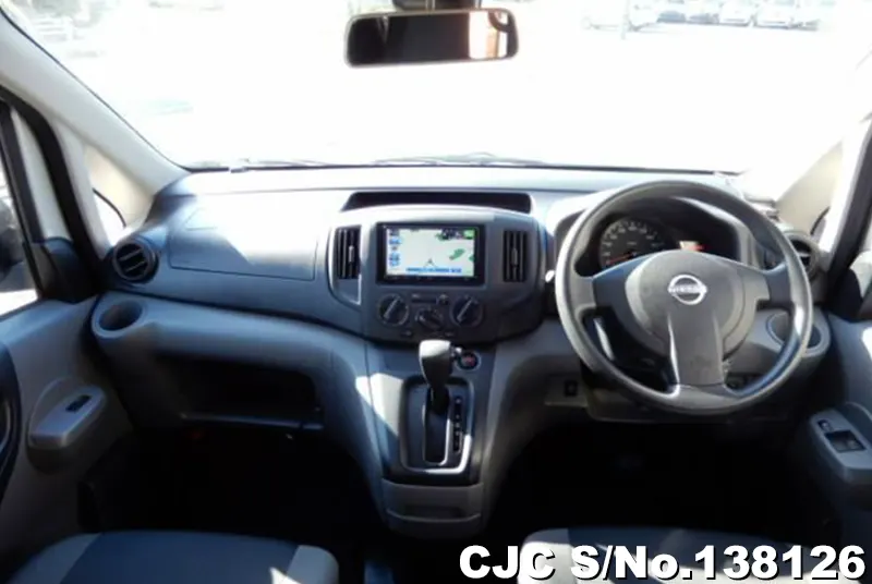 Nissan NV200 in Silver for Sale Image 12