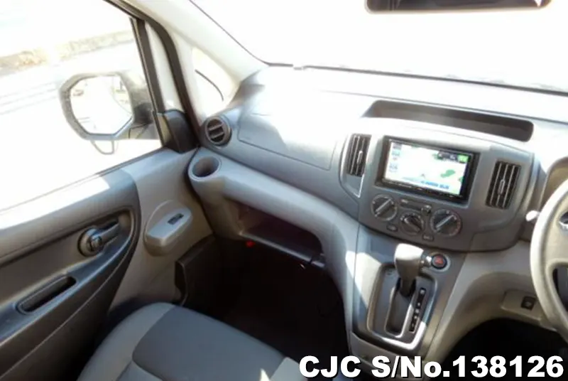 Nissan NV200 in Silver for Sale Image 19