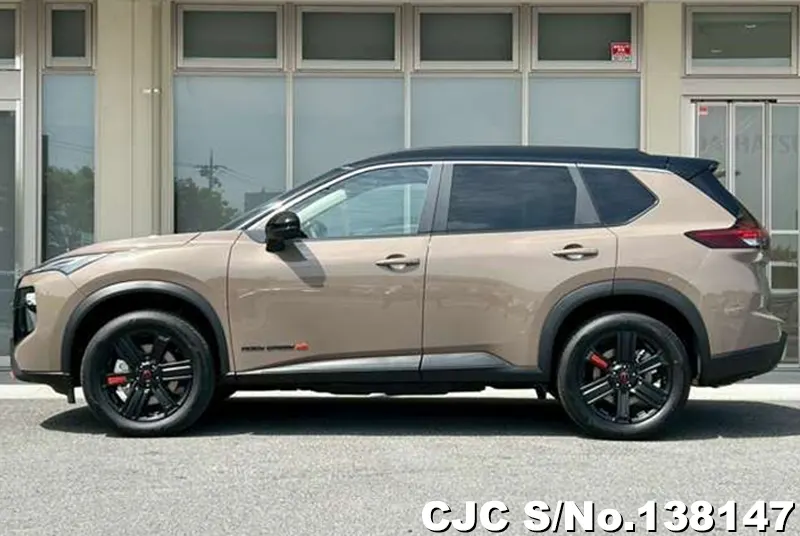 Nissan X-Trail in Beige for Sale Image 6