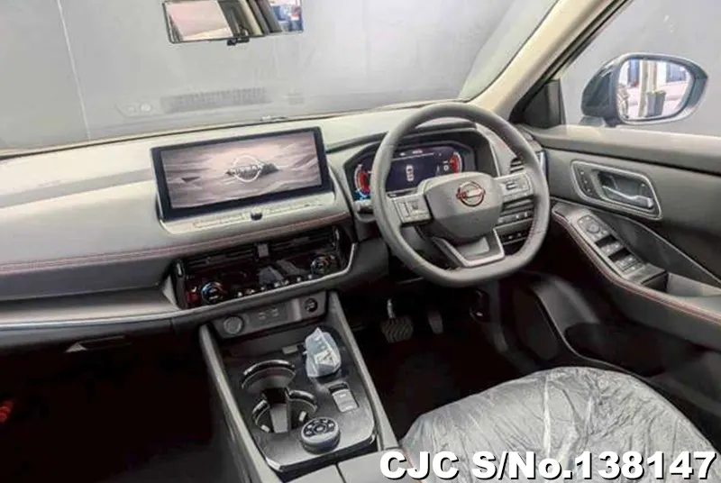 Nissan X-Trail in Beige for Sale Image 9