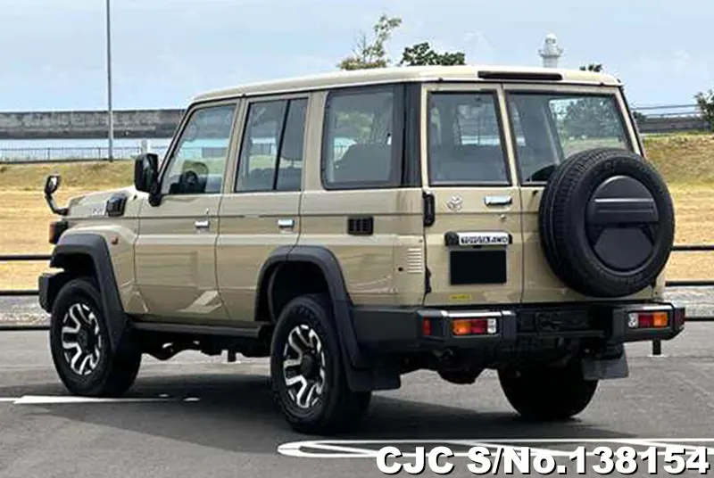 Toyota Land Cruiser in Brown for Sale Image 1