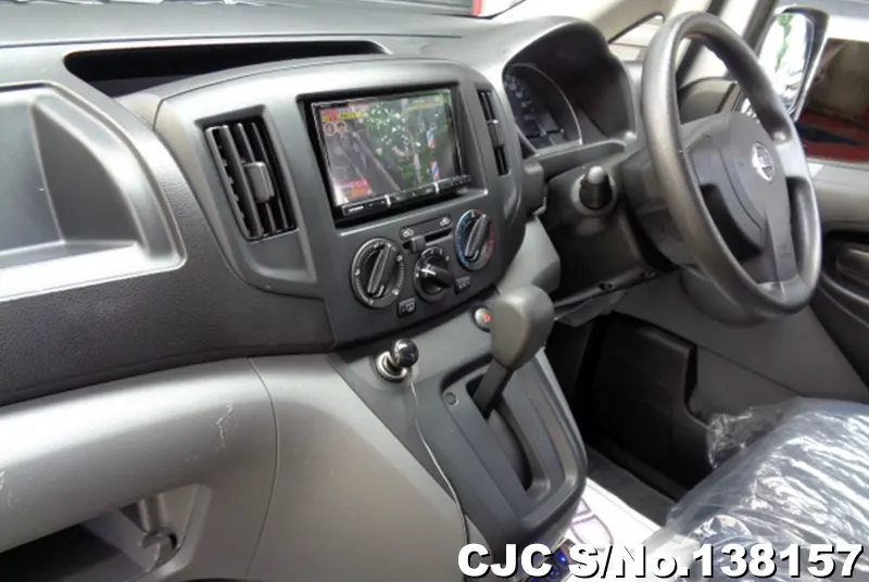 Nissan NV200 in Silver for Sale Image 13