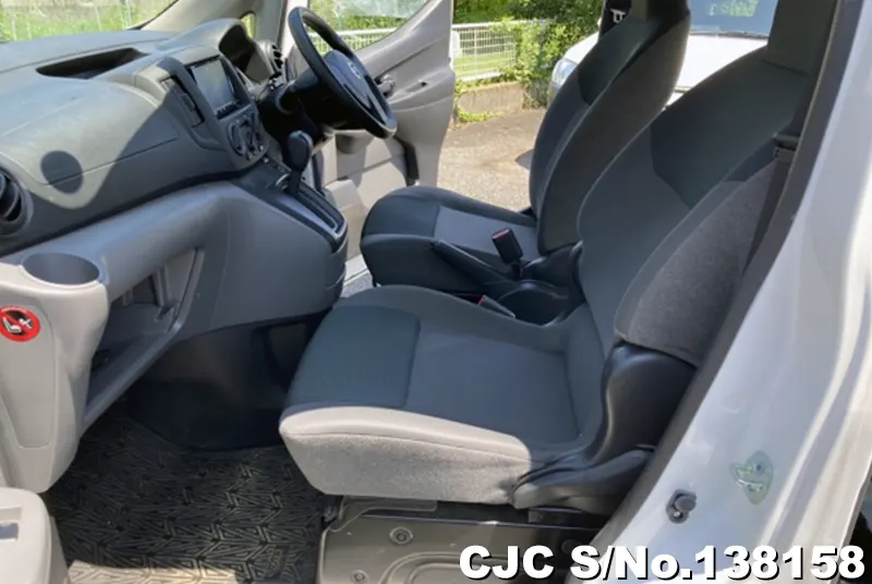 Nissan NV200 in White for Sale Image 11