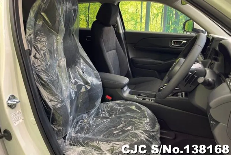 Honda Vezel in Pearl for Sale Image 11