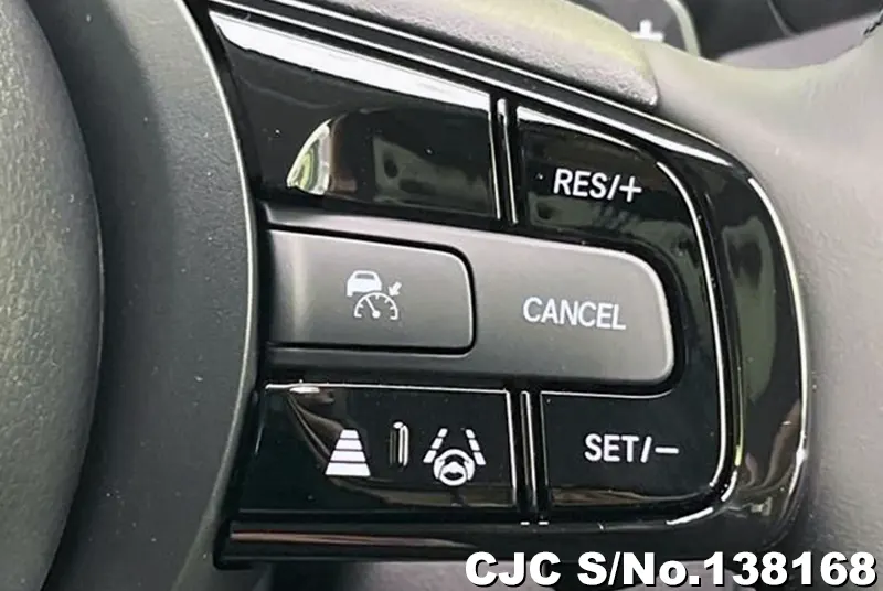 Honda Vezel in Pearl for Sale Image 13