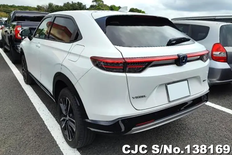 Honda Vezel in Pearl for Sale Image 1