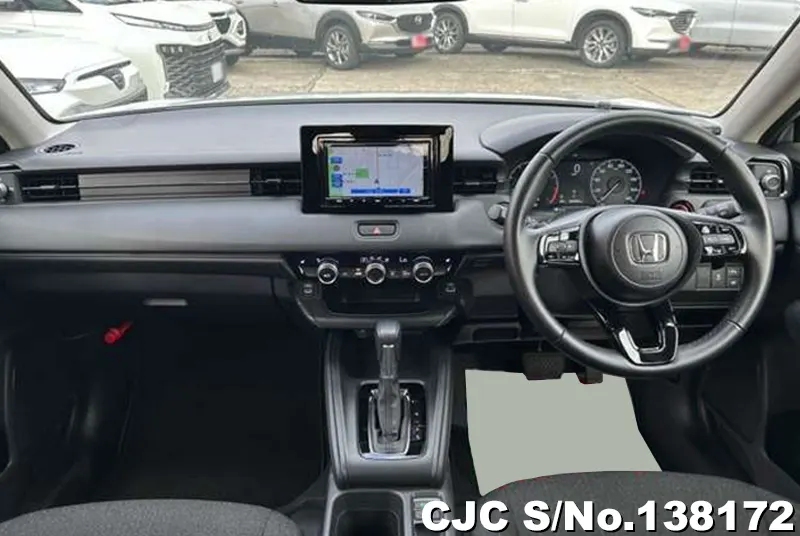 Honda Vezel in White for Sale Image 12