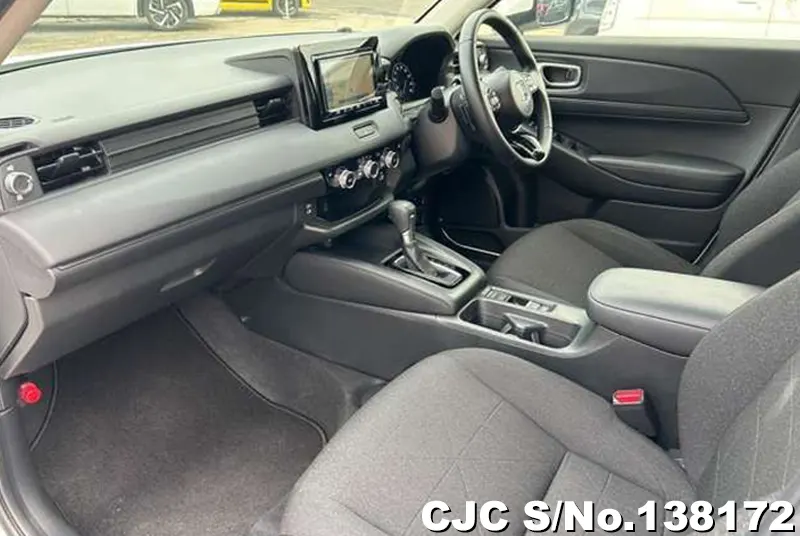 Honda Vezel in White for Sale Image 14