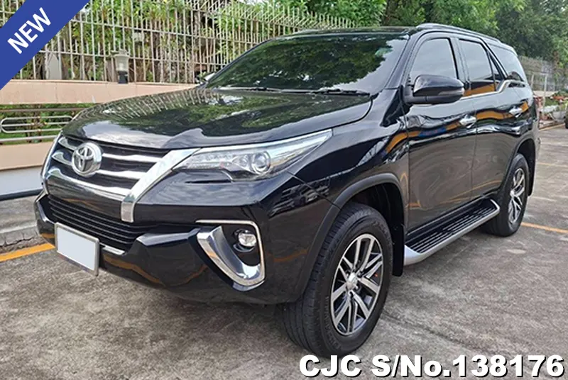 Toyota Fortuner in Black for Sale Image 3