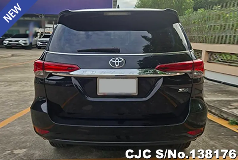 Toyota Fortuner in Black for Sale Image 5