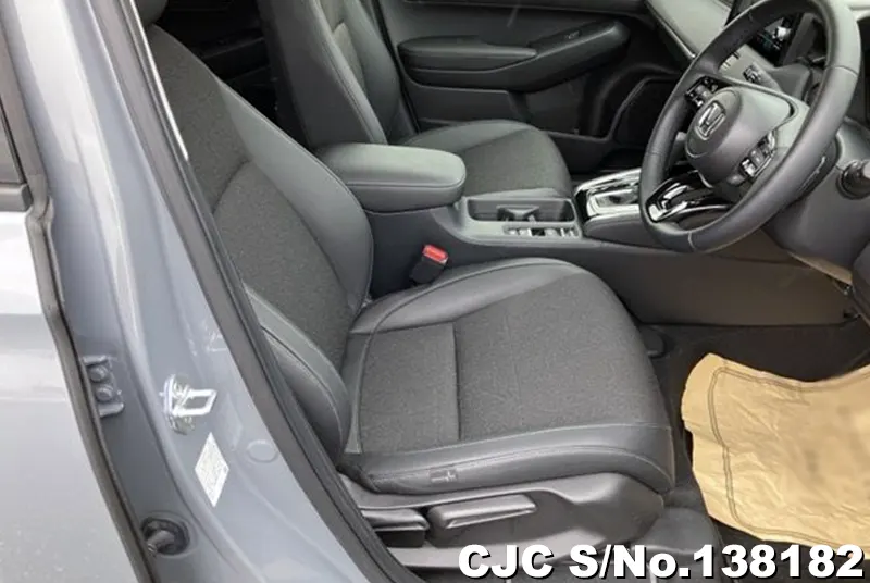 Honda Vezel in Gray for Sale Image 4