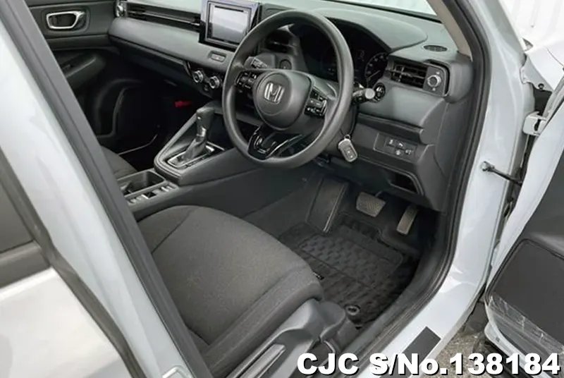 Honda Vezel in White for Sale Image 2