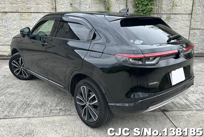 Honda Vezel in Black for Sale Image 1