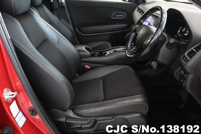 Honda Vezel in Red for Sale Image 8
