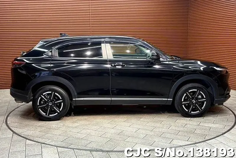 Honda Vezel in Black for Sale Image 3