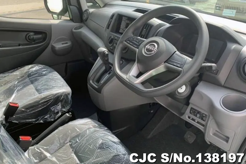 Nissan NV200 in Gray for Sale Image 8