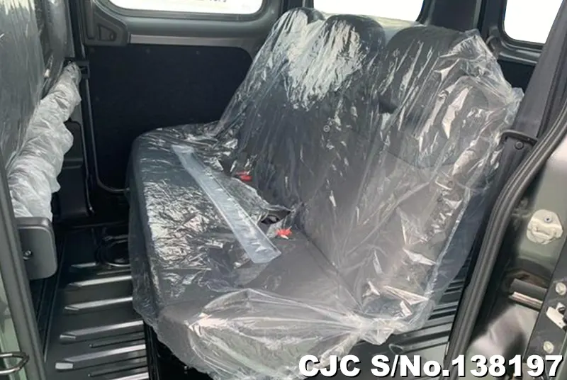 Nissan NV200 in Gray for Sale Image 16