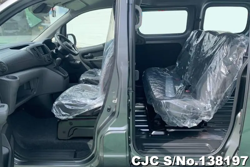 Nissan NV200 in Gray for Sale Image 20