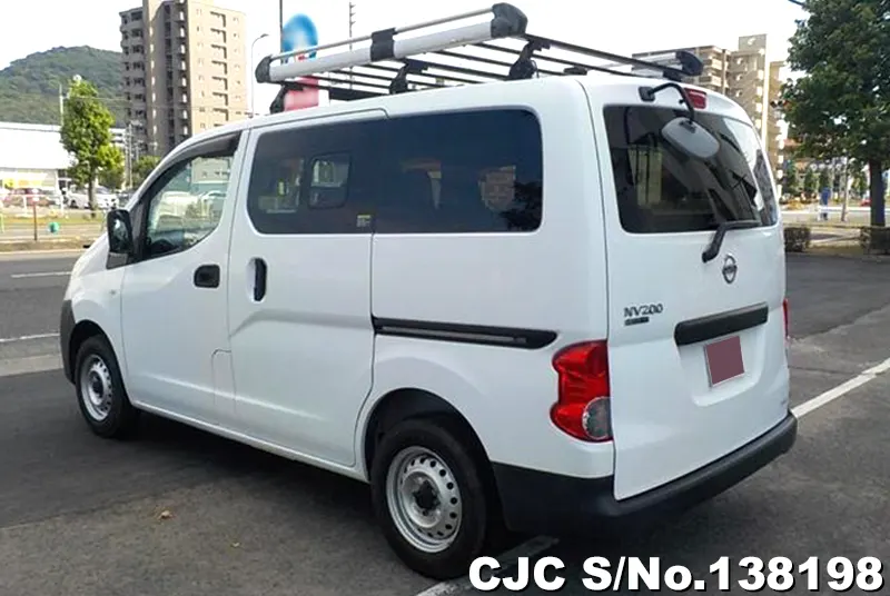Nissan NV200 in White for Sale Image 1