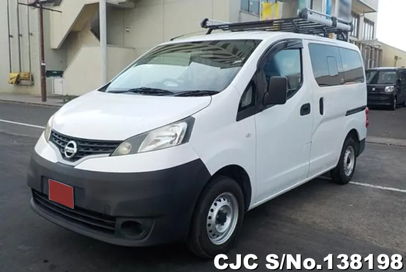 Nissan NV200 in White for Sale Image 3