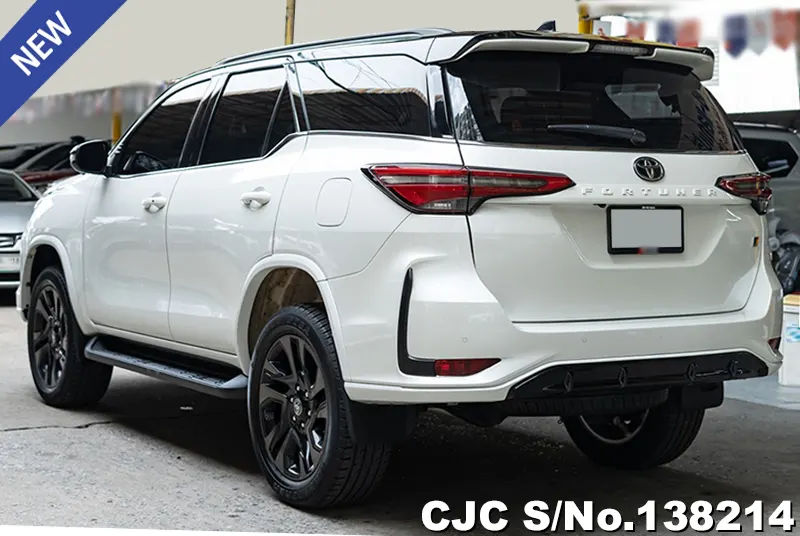 Toyota Fortuner in White for Sale Image 1