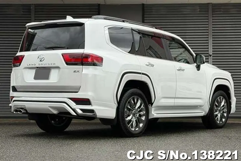 Toyota Land Cruiser in Pearl for Sale Image 2