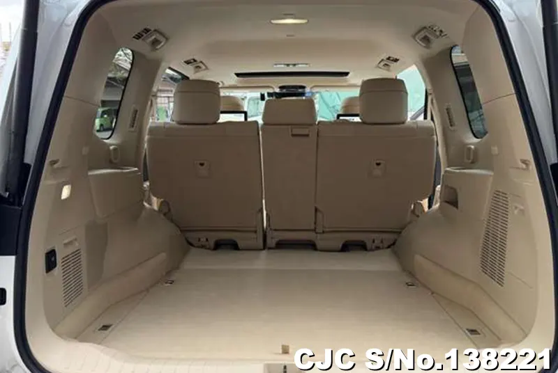 Toyota Land Cruiser in Pearl for Sale Image 8