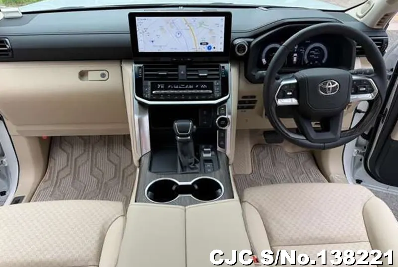 Toyota Land Cruiser in Pearl for Sale Image 9