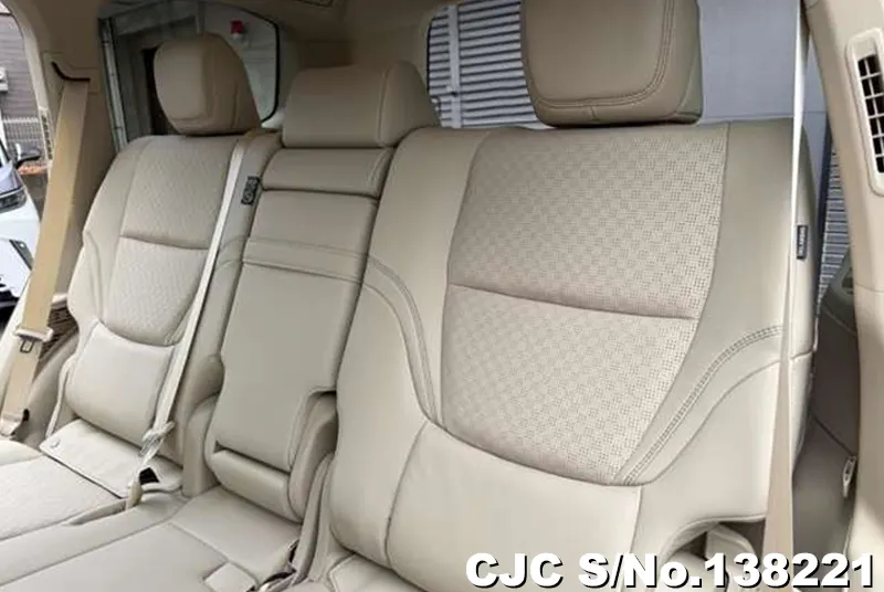 Toyota Land Cruiser in Pearl for Sale Image 19